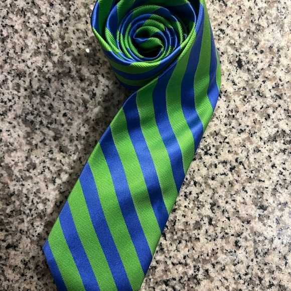 Izod -Lot of 2 ties - Picture 2 of 6